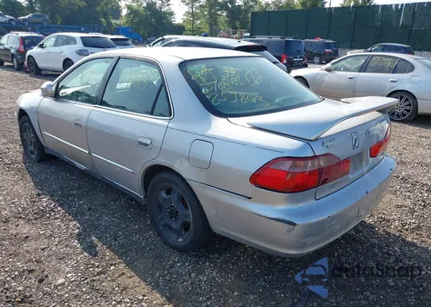1999 Honda Accord Lx z USA, uszkodzony, nr VIN 1HGCG6657XA160199